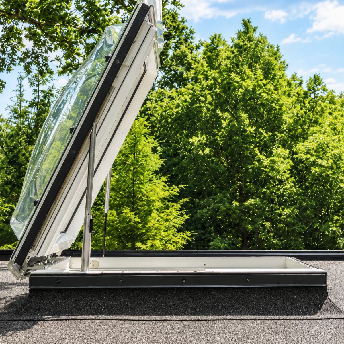 Janela de Acesso ao Telhado para Cobertura Plana VELUX 90x120cm